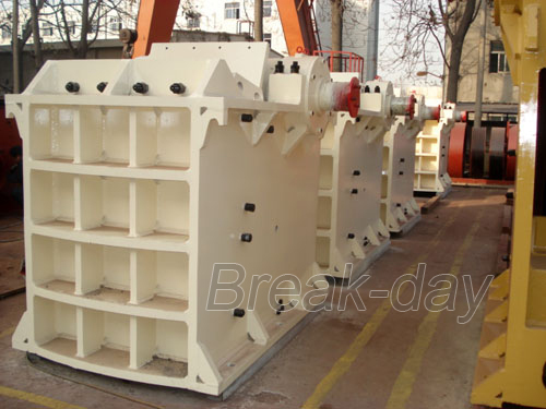 Fine jaw crusher of Liming in  Italy 