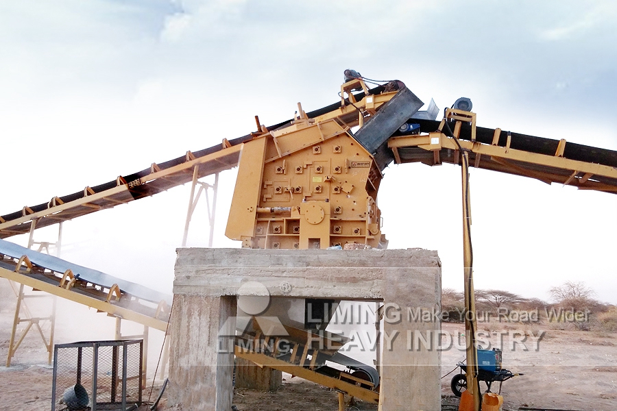 European type Jaw crusher PEW860 used in gold mining process in Angola